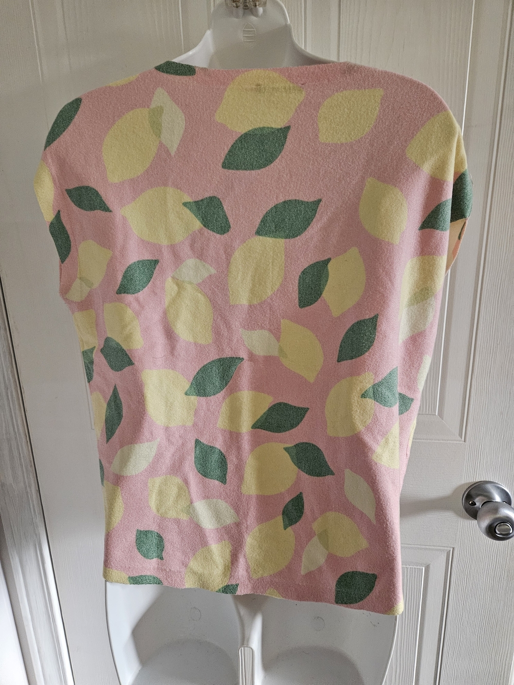 Pink Lemon Print Sleeveless Sweater Top - Picture 3 of 4